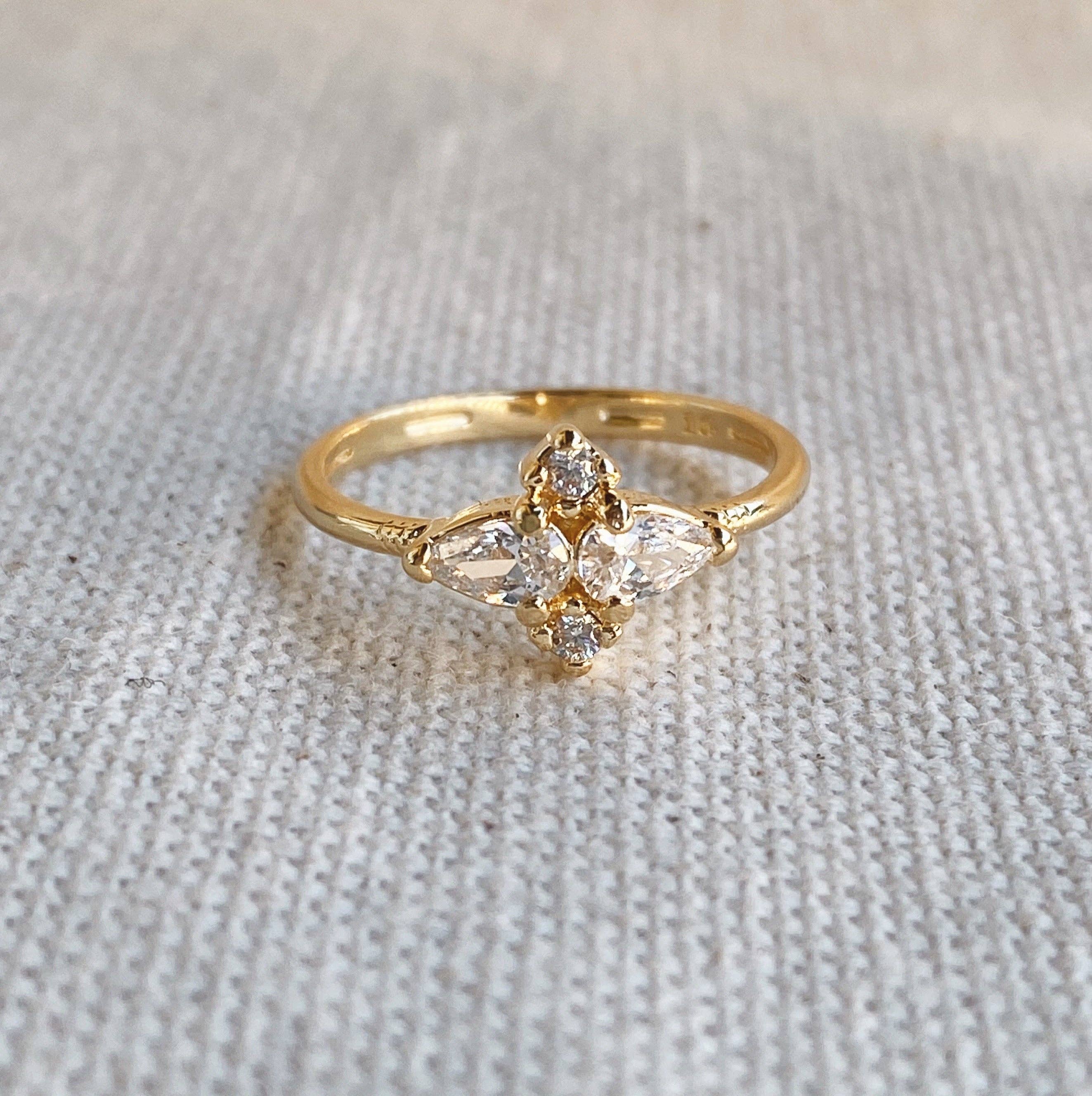Emerald Vintage Flower Ring