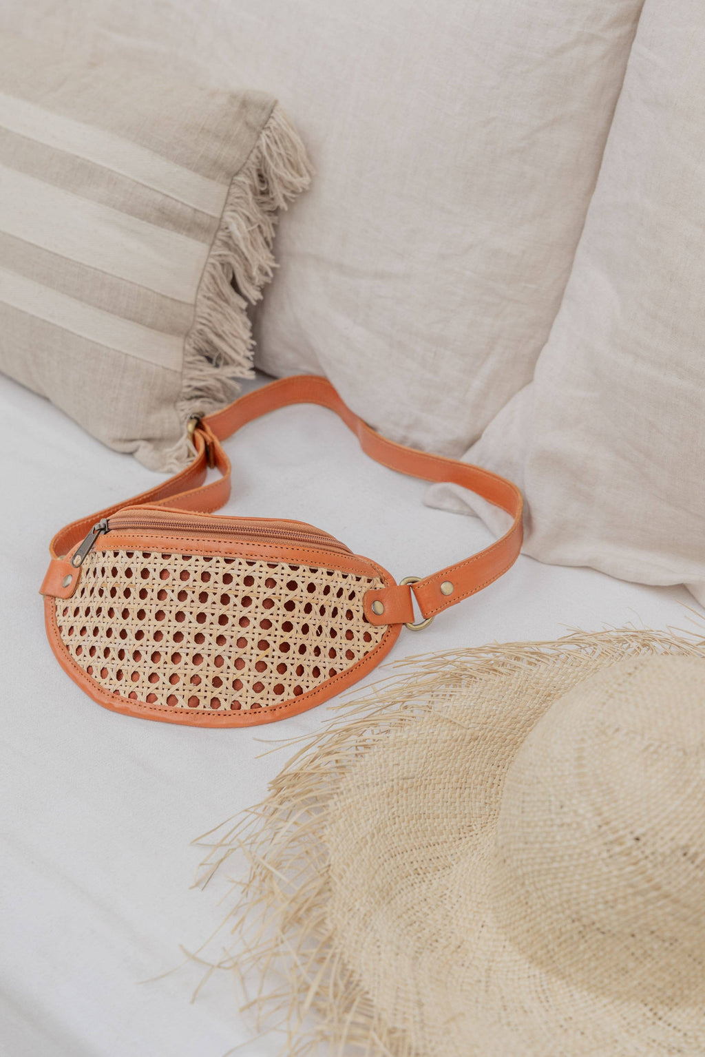Raja Sling Bag